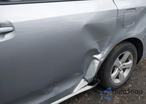 2012 Toyota Sienna Le V6 8 Passenger from USA, damaged, VIN 5TDKK3DC1CS190661